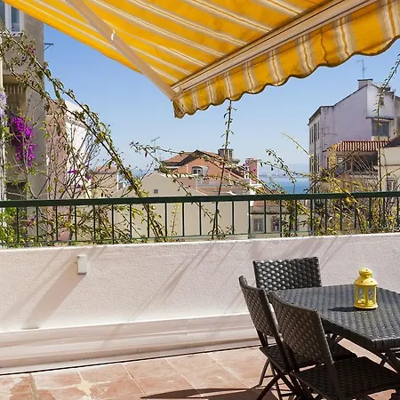 Apartment Lapa Terrace Apartment | Rentexperience *