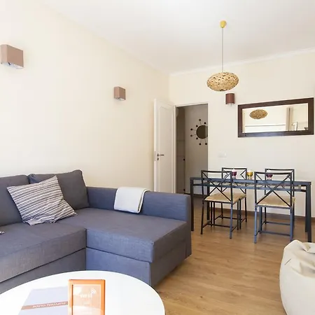 Lapa Terrace Apartment | Rentexperience Apartment Lissabon